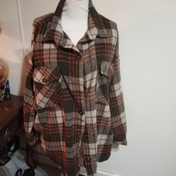Plaid shirt - Picture 2 of 3